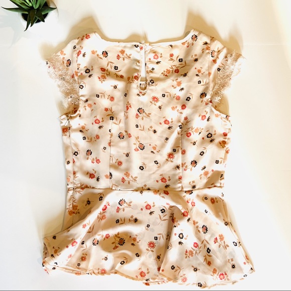 { Lauren Conrad } Floral Blouse Sz S - Picture 2 of 5
